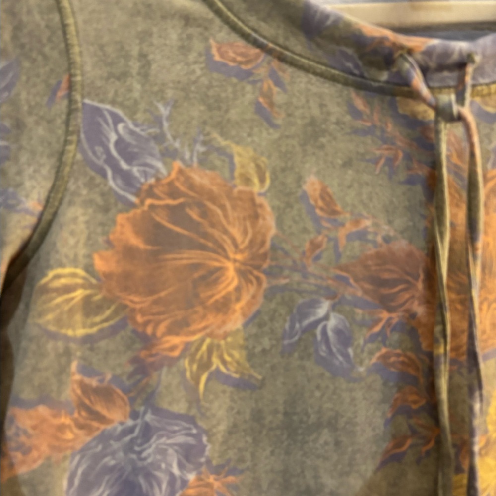 Chico’s Zenergy Floral Tie-Neck Tunic Floral Print Sz 1 / Med - Picture 6 of 7